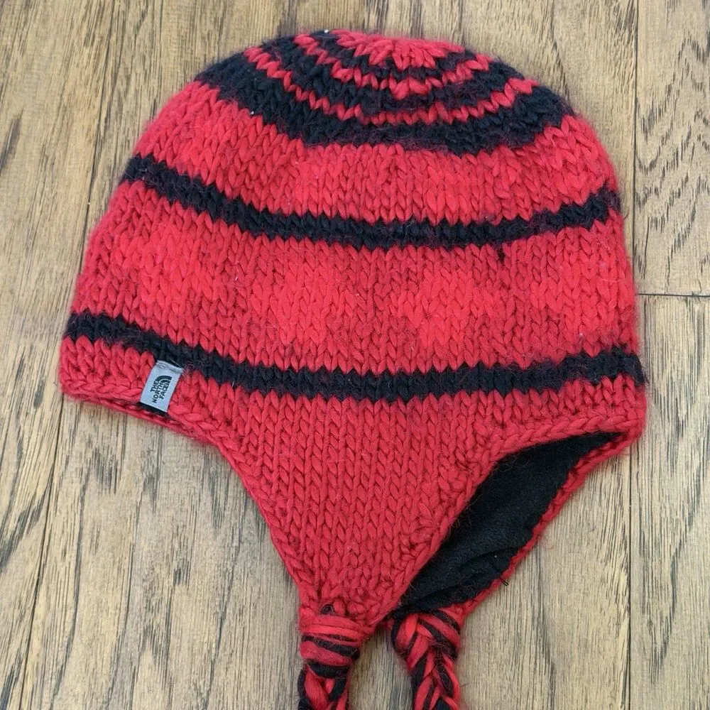 The North Face Cable Knit Beanie One Size Red And Black Winter Hat